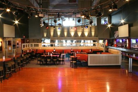 Unit 1 the balcony, waterloo railway station , london se1 7ny. Stage View - Picture of Breakers Sports Bar & Grill ...
