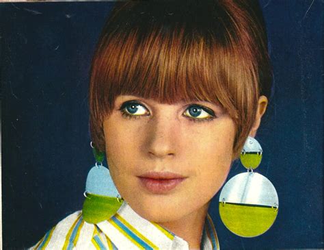 40 Beautiful Color Photos Of Marianne Faithfull In The 1960s Vintage
