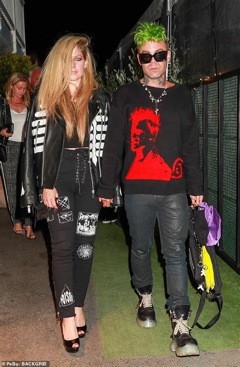 Avril Lavigne And Beau Mod Sun Enjoy A Double Date With Megan Fox And