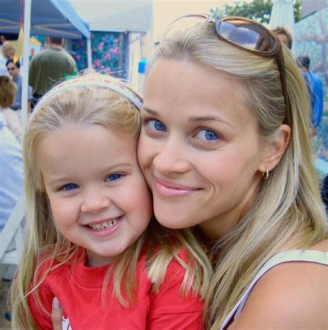Reese Witherspoon And Ryan Phillippe Give Daughter Ava Adorable Tribute On Her 18th Birthday E
