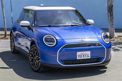 New Mini Cooper Ev Second Gen Hatch To Arrive In 2024 With New Styling