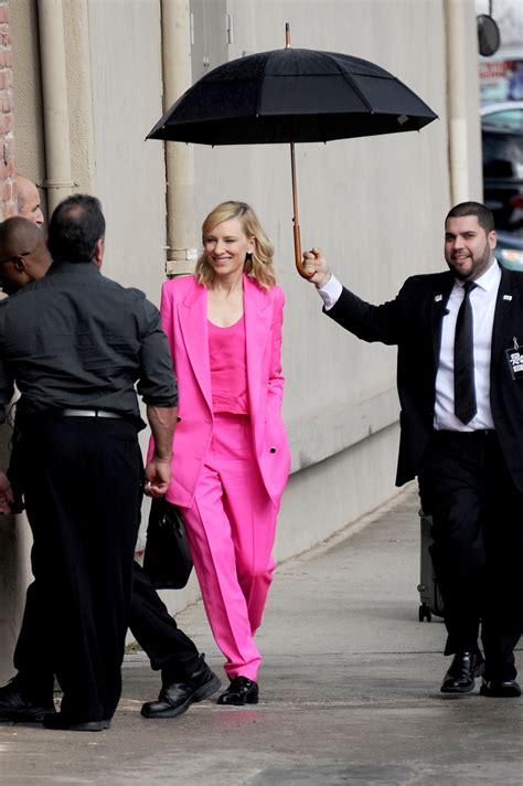 Stars Who Cant Be Bothered To Hold Their Own Umbrellas Page Six