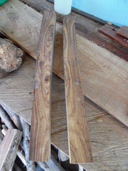 Balok kayu dari sebuah rumah pertanian tua. Balok kayu kalimasada di lapak UD TMH HANDYCRAFT | Bukalapak