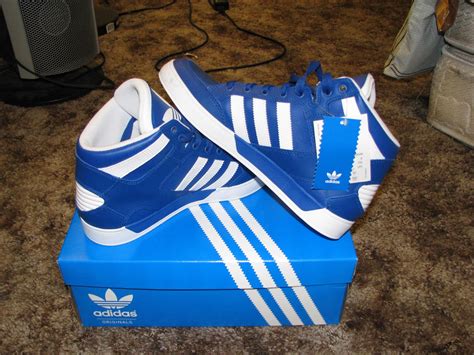Xins Sneaker Adidas Originals Hard Court Hi Blue
