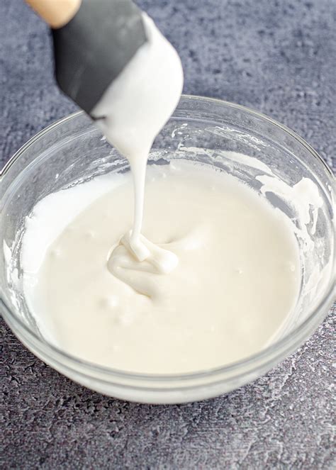 A powder that is used for producing meringue, which is a topping used for pies and various other desserts. Easy Royal Icing