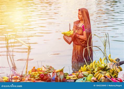 Devotee Offering Prayers To God During Chhath Puja Festival Editorial Image Image Of India