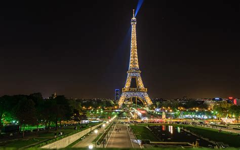 Paris France At Night Wallpaper