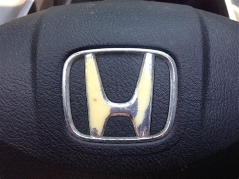 Dont Use Armor All Wipes On Your Steering Wheel Emblem Honda