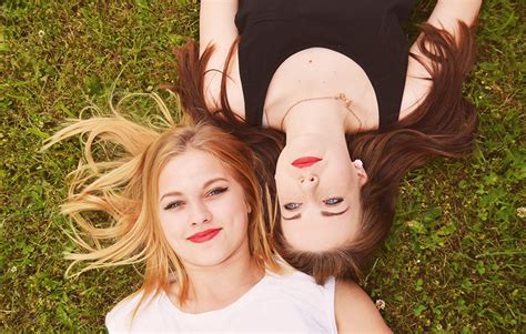 Image Blonde Girl Brown Haired Lying Down Two Girls Grass From Above