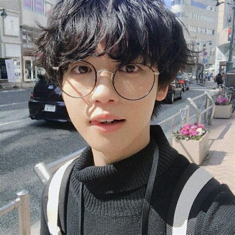 Pin By 𝗖𝗵𝗲𝗿𝗿𝘆𝗯𝗼𝗺𝗯🍒 On Cute Korean Boys In 2020 Cute Japanese Boys