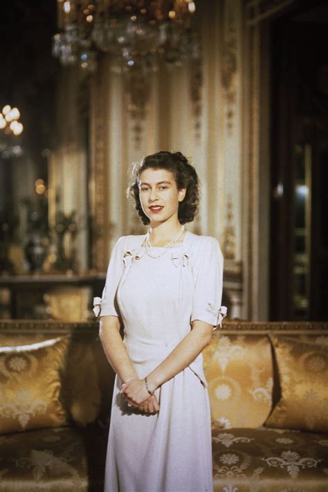 La Reina Isabel Ii A Través De Los Años Fotos De La
