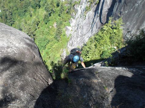 Squamish Trad Rock Climbing Course Pro Guiding Service