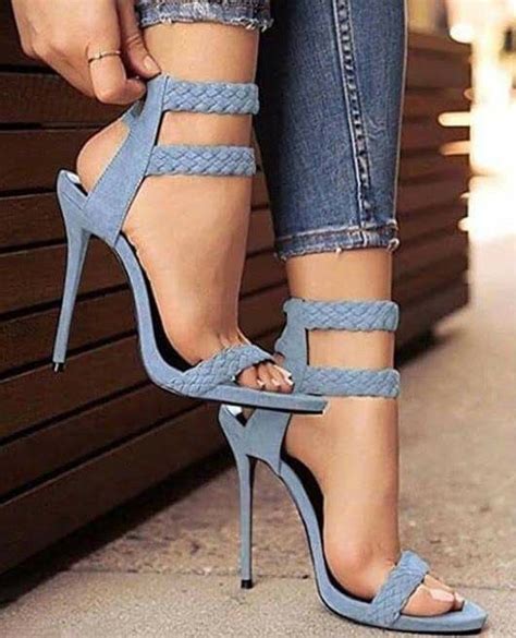 pin de Мίŕάч Мάŕίά🦋 en sнσєs zapatos elegantes mujer zapatos de tacón lindos zapatos con