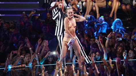 Twerking Dictionary Says Its From 1800s Miley Cyrus Cnn