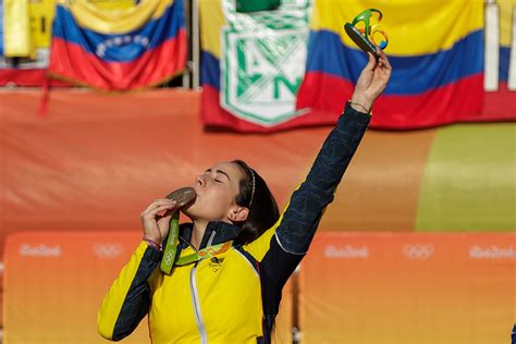 Encima de su bmx, pajón conquistó la corona en londres 2012 y repitió en río 2016. Con ocho medallas termina Colombia un ciclo olímpico ...