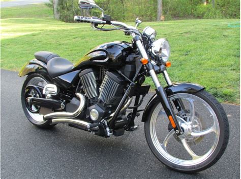 Just wanted to do a quick walk around of my 2005 victory vegas arlen ness edition bike. 2005 Victory Vegas 8 Ball Motorcycles for sale