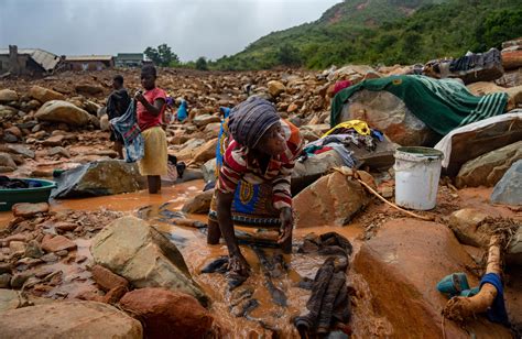 Zimbabwe Seeks 3315 Million To Deal With Drought Cyclone Bloomberg