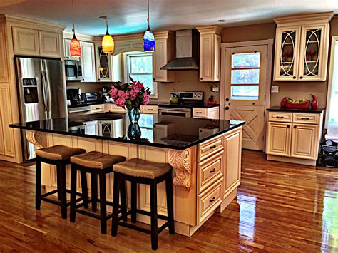 Biscotti kitchen cabinets with light granite countertops. Kitchen, biscotti with cocoa glaze, cabinets, granite ...