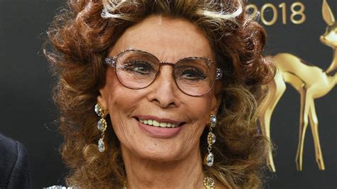 Born 20 september 1934), known professionally as sophia loren (/ləˈrɛn/; Extreme Flugangst: Sophia Loren kann Enkel nicht sehen ...
