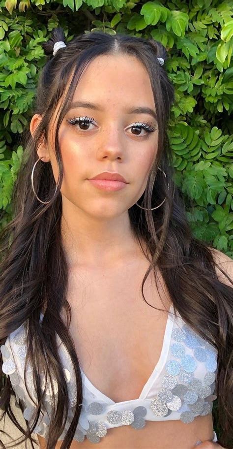 Pin By Brianna Noble On People In Jenna Ortega Beauty