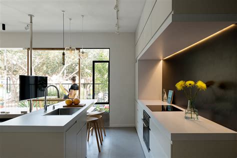 From the winning proposal for the hayes valley development: 600 Square Foot Apartment Uses Glass Walls To Create Two ...
