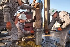 Looking for a career opportunity? Oil Rig Jobs with No Experience: How to work on offshore ...