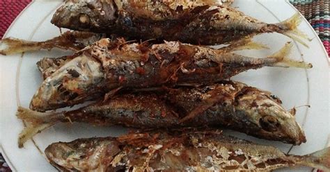 Resep tumis ikan layang bahan : Resep Ikan layang goreng oleh Ihda Novany - Cookpad