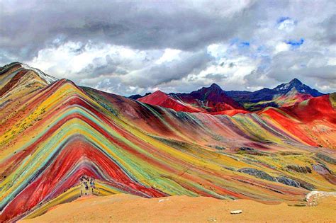 ペルーの観光名所はマチュピチュだけじゃないレインボーマウンテンが絶景 話題の画像プラス