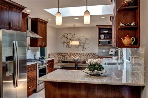 Shaker style newport kitchen cabinetry line is now available in a set of the most common wall and base cabinets, plus accessories. Fully Assembled All-Wood 10X10 Shaker Kitchen Cabinets In ...