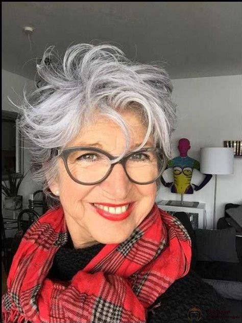 Viele kurzhaarfrisuren, die 2015 modern sind, wirken dagegen frisch, kreativ und dynamisch. 27 Beste Kurzhaarschnitte für Frauen über 50 ...