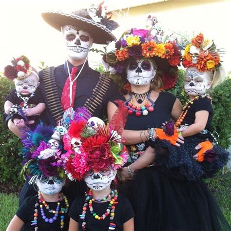 This printable headdress features mexican loteria inspired designs. Day of The Dead - best #Halloween costumes! | Family halloween costumes, Halloween, Diy ...