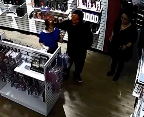 Sex Shop Robbery Assault Suspect Sought In Tacoma Puyallup Puyallup