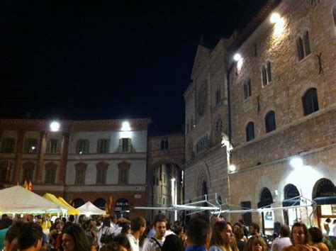 Il quotidiano offre notizie/news di cronaca, politica, eventi, cultura, società per foligno, valnerina, perugia, umbria. Nasce il primo sito web di promozione per Foligno - Tuttoggi