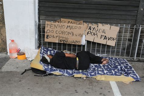 Imagens De Moradores De Rua A Ong Alemã Fiftyfifty Convidou Moradores