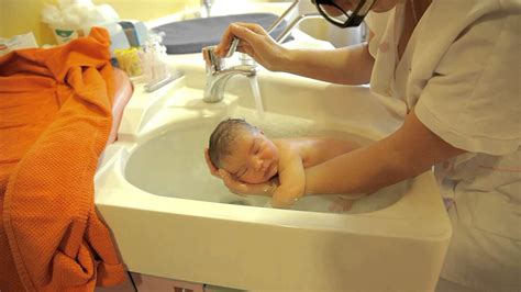Baby Bath Spa El Maravilloso Baño Relajante Para Recién Nacidos