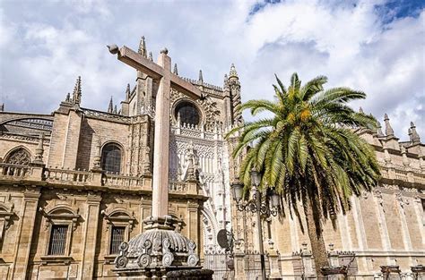 Em alternativa, mas ainda dentro de o que visitar em sevilha, vê um espetáculo de flamenco numa peña flamenca, que é um clube social tradicional de flamenco. Visitar Sevilha: o que ver e fazer em Sevilha num roteiro ...