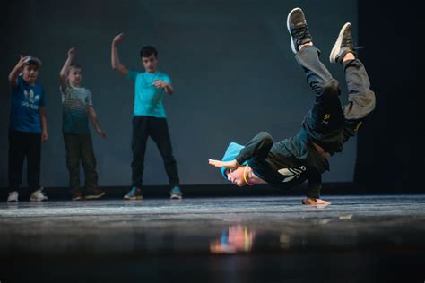 Breakdance Für Kids Und Teens Bigsmile Tanzkurse In Wien