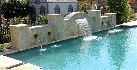 Pin By Lainey Jacobsen On Outdoor Living Pool Water Features Water