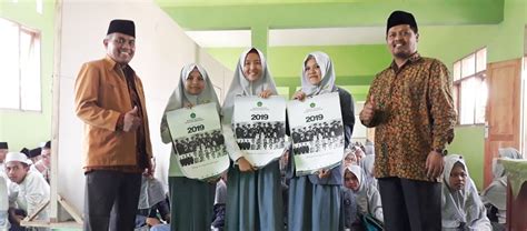 Peserta didik baru madrasah aliyah negeri insan cendekia dan madrasah aliyah negeri program. UIN MALIKI MALANG - Madrasah Aliyah Negeri 2 Pasuruan