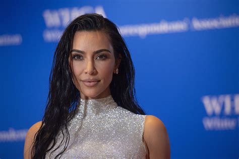 Acteercarrière Kim Kardashian In De Lift Realityster Pakt Haar
