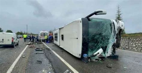 Efe Tur otobüsü kaza yaptı Ölü ve yaralılar var Gündem Kocaeli