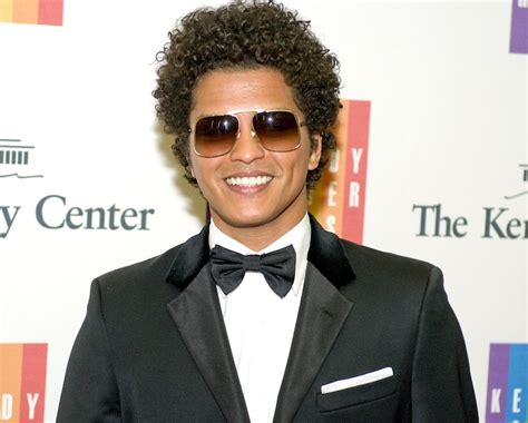 Bruno Mars Gets Star On Hollywood Walk Of Fame