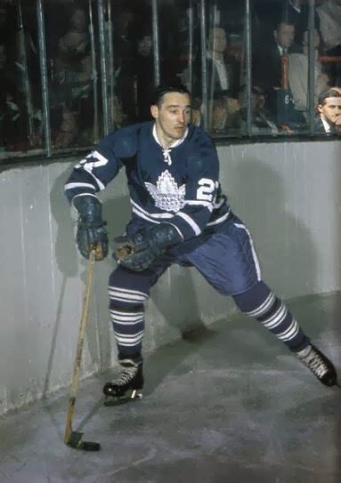 Shockingly, this will be the first time these two teams have met in the playoffs in 42 years. Virgil's Blog: Toronto Maple Leafs x Frank Mahovlich [1967 ...
