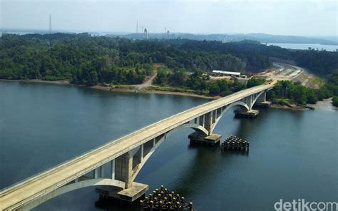 Indahnya Panorama Jembatan Pulau Balang Penajam