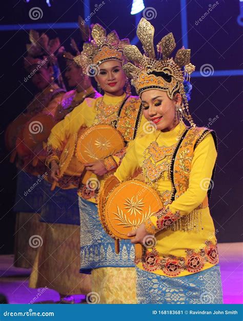 malay dance editorial photo image of malay tarian 168183681