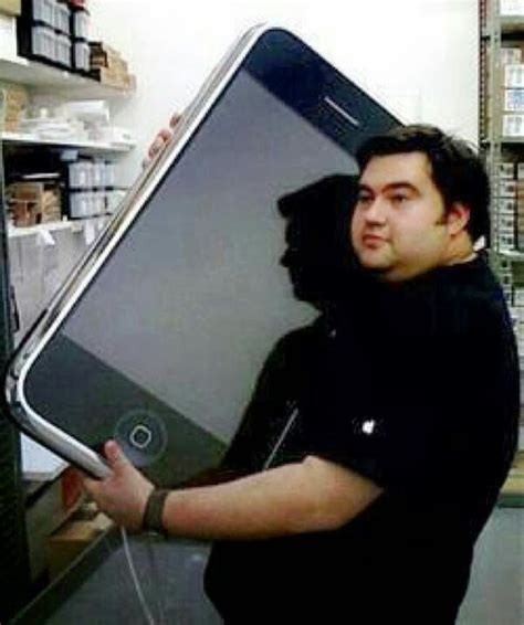 Biggest Phone In The World Photos Ujenzi Online Iphone Humor