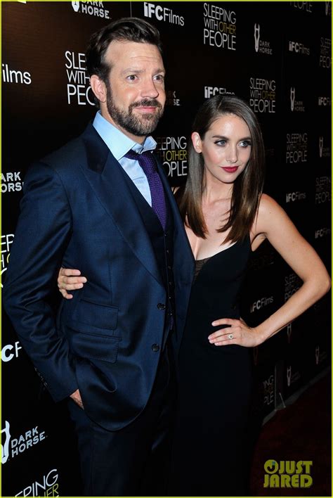 Alison Brie Jason Sudeikis Bring Sleeping With Other People To Hollywood Photo