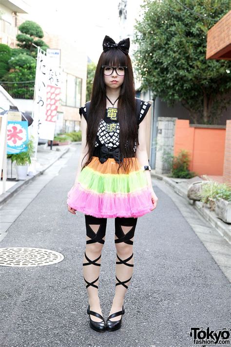Cute Harajuku Girl W Big Hair Bow Colorful Tulle Skirt And Denpa Necklace Harajuku Fashion