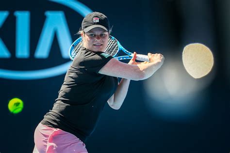 Former Number 1 Kim Clijsters To Make Major Comeback