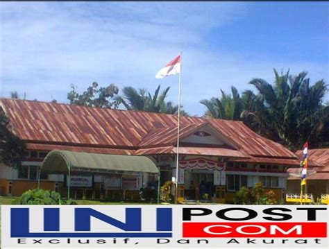 5, lubuk sikaping setiap hari kerja mulai pukul 09:00 s.d 15:00 wib atau ke pelayanan statistik terpadu di kantor bps provinsi dan bps kabupaten/kota lainnya jl. Lowongan Kerja Di Kantor Kecamatan / Han's Bakery Membuka ...